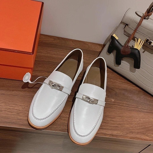 Женские кожаные лоферы Hermes   