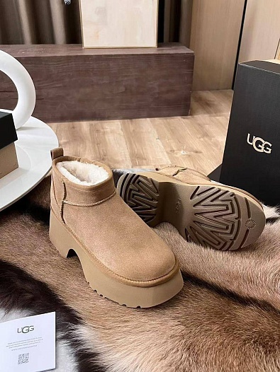 Женские замшевые ботинки UGG Heights - Chestnut   