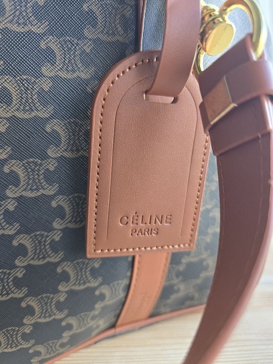 Кожаная дорожная сумка Celine Triomphe 50x26 см
