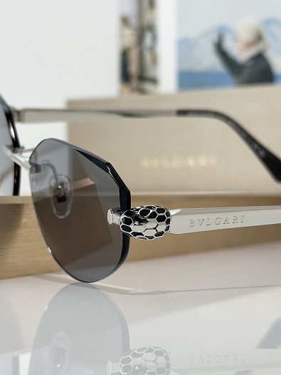 Солнцезащитные очки Bvlgari Serpenti   