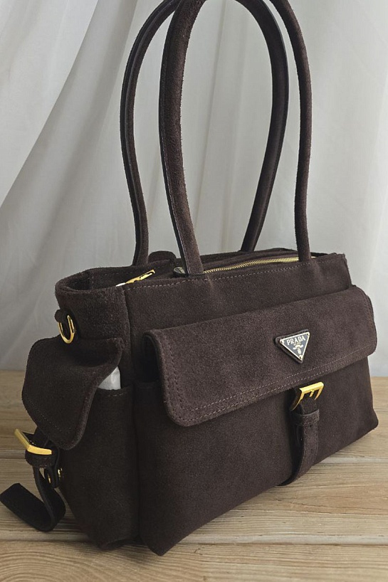 Замшевая сумка Prada 30x16 см