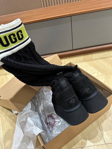 Женские сапоги UGG Classic Sweater Letter - Black   
