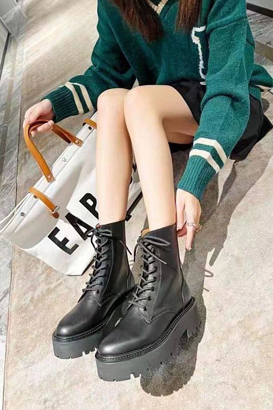 Женские кожаные ботинки Celine чёрного цвета