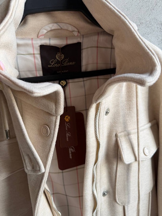 Женская бежевая куртка Loro Piana premium