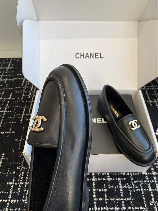 Женские кожаные лоферы с мехом Chanel Premium - Black