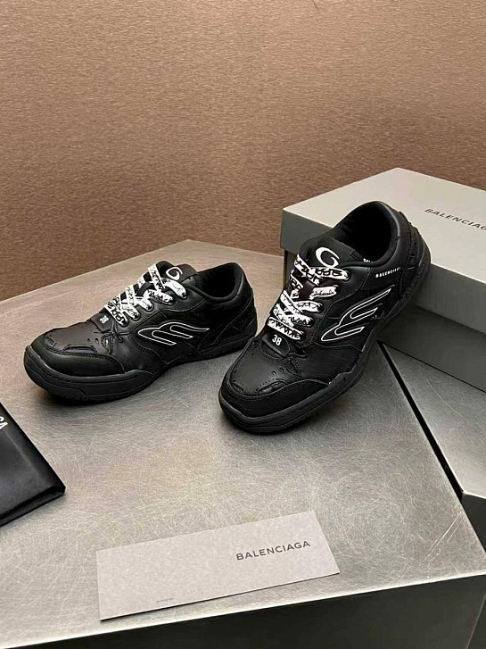 Женские кожаные кроссовки Balenciaga Hamptons Worn-Out premium
