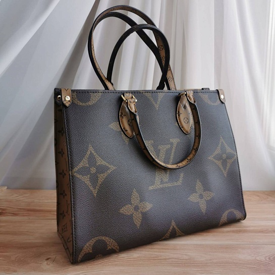 Кожаная сумка Louis Vuitton OnTheGo MM 35x26 см