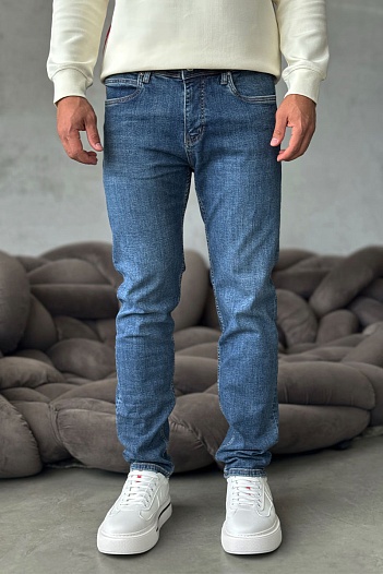 Мужские джинсы Giorgio Armani синего цвета   