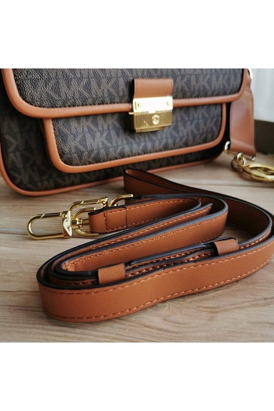 Кожаная сумка Michael Kors 24x16 см