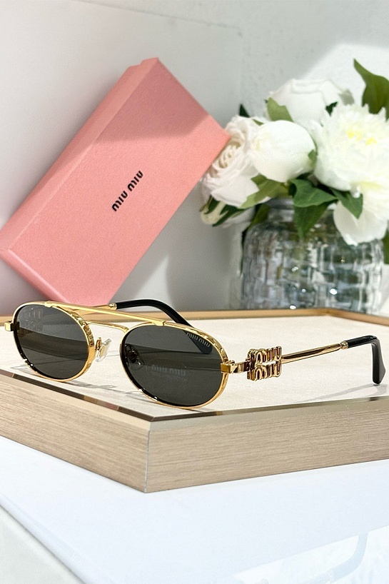 Женские солнцезащитные очки MIU MIU Oval