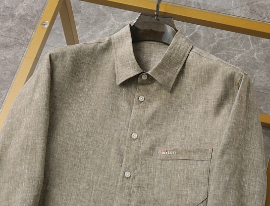 Льняная рубашка цвета хаки Kiton premium