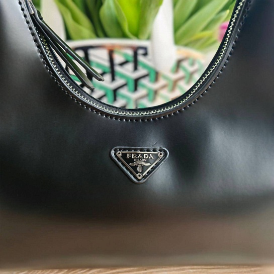 Женская кожаная сумка Prada Cleo 25x21 см (2 расцветки)