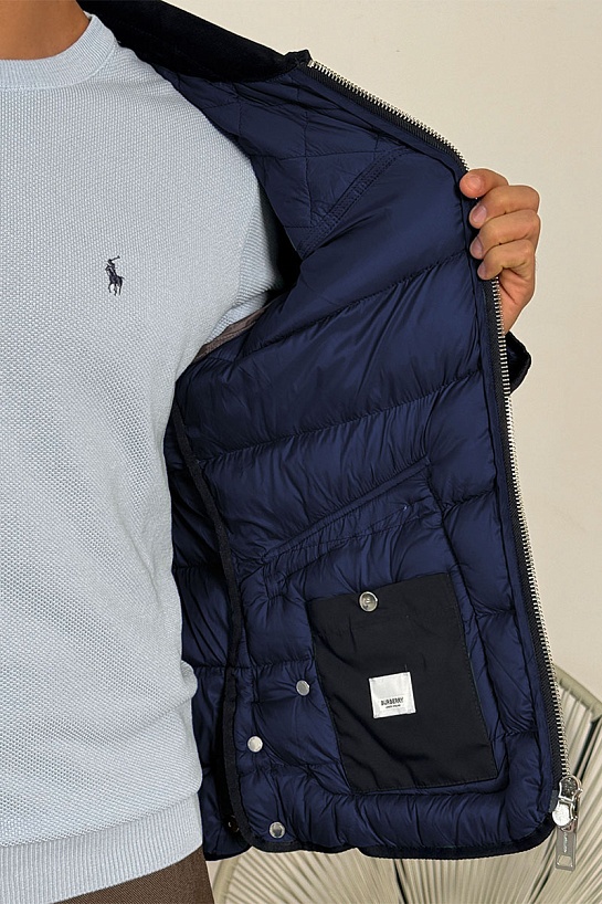 Чёрная пуховая куртка Burberry London England logo-patch