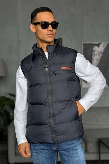 Мужской жилет Prada тёмно-синего цвета   