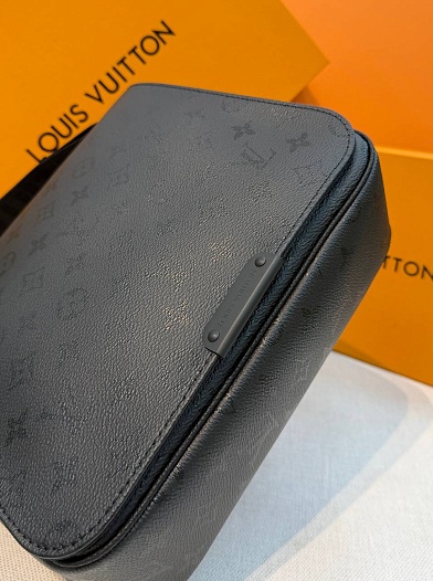 Кожаная сумка Louis Vuitton Bastille PM premium 23x27x8 см   