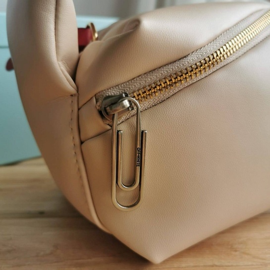 Женская сумка Off-White Pump pouch 28x15 см  - Beige
