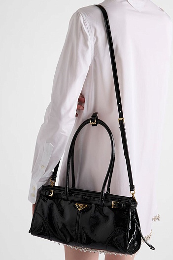Кожаная чёрная сумка Prada Naplak Premium 32x15x11 см   