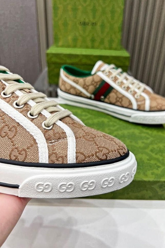 Мужские бежевые кроссовки Gucci GG Monogram