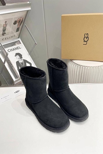 Мужские чёрные ботинки UGG Classic   