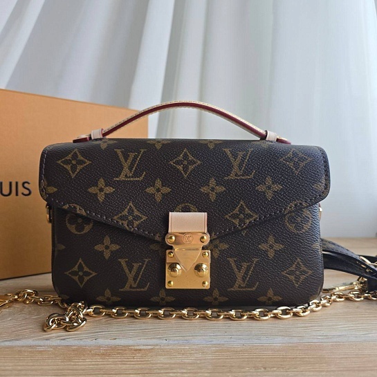 Кожаная сумка Louis Vuitton Pochette Mini 19x10 см - Brown