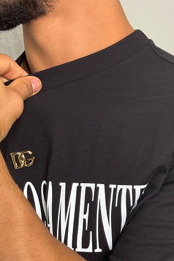 Чёрная оверсайз футболка Dolce&Gabbana logo-plaque   