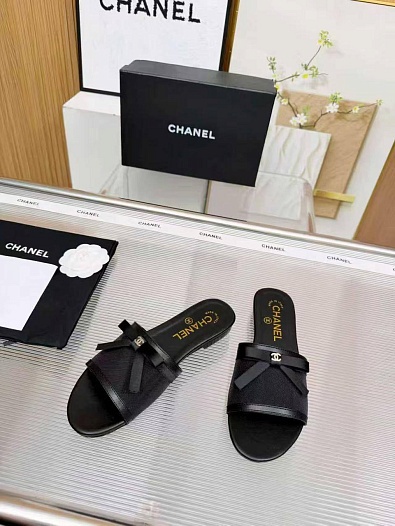Женские кожаные шлёпанцы Chanel premium   