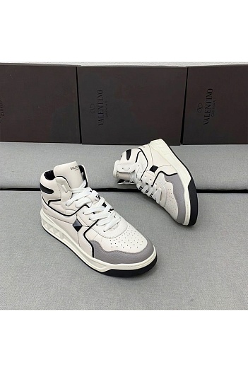Кожаные кроссовки Valentino Garavani One Stud high top   
