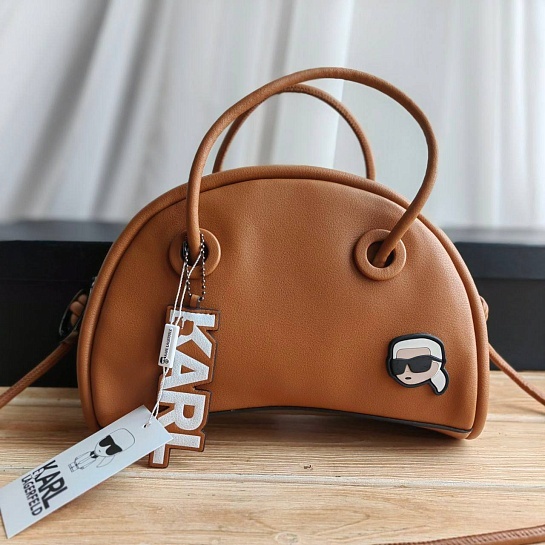 Кожаная сумка Karl Lagerfeld Half Moon 25x15 см