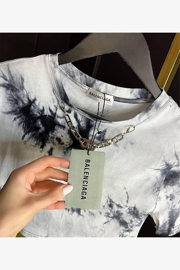 Женская белая футболка Balenciaga   