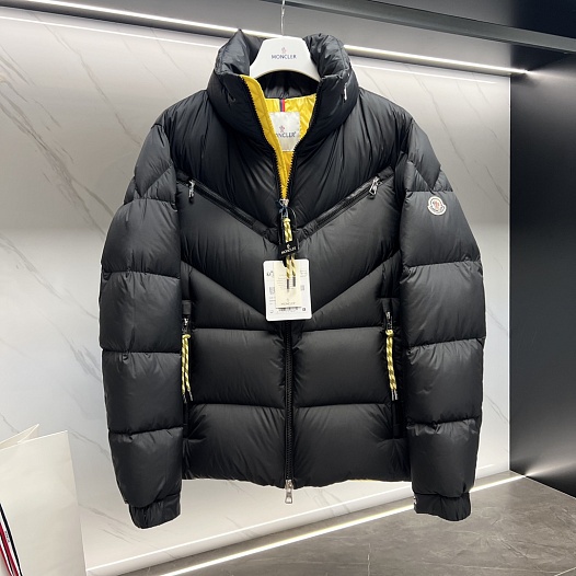 Мужской чёрный пуховик Moncler Katmai   