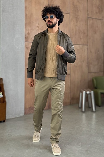 Мужской бомбер цвета хаки Burberry   