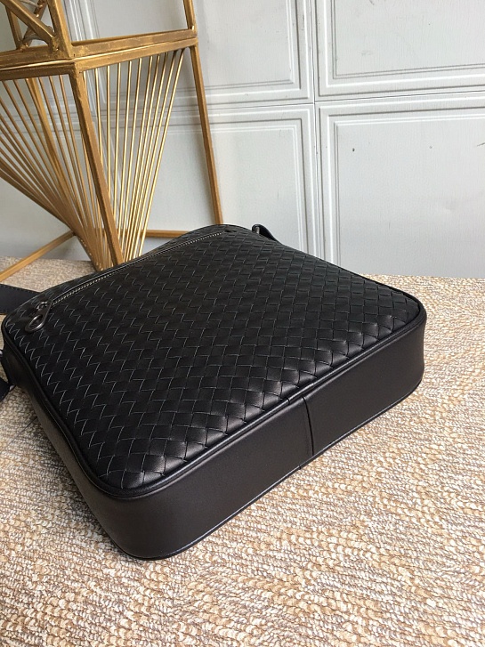 Кожаная сумка Bottega Veneta Premium 30x27x6 см