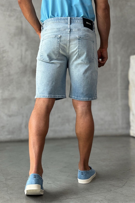 Светло-синие джинсовые шорты Hugo Boss relaxed fit