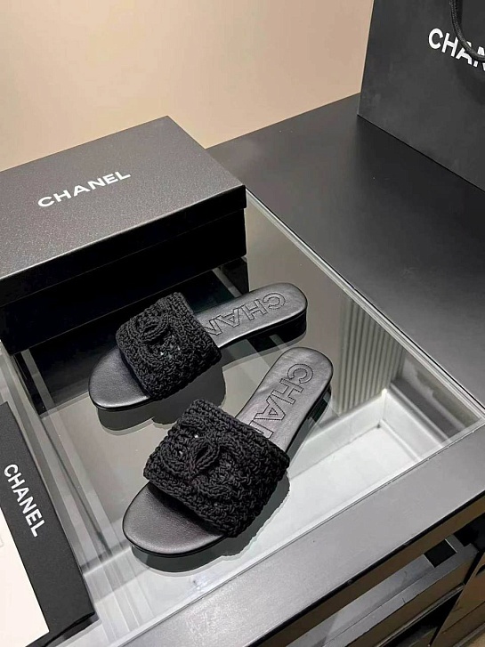 Женские кожаные шлёпанцы Chanel premium
