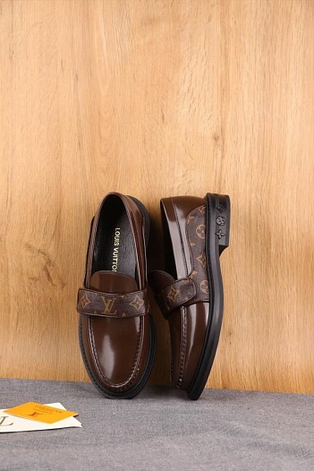 Кожаные лоферы Louis Vuitton Monogram - Brown   