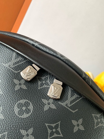 Кожаная сумка на пояс Louis Vuitton Discovery Premium 44x15x9 см   