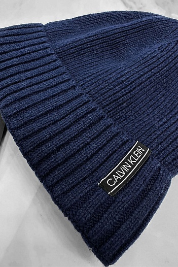 Шапка синего цвета Calvin Klein logo-patch   