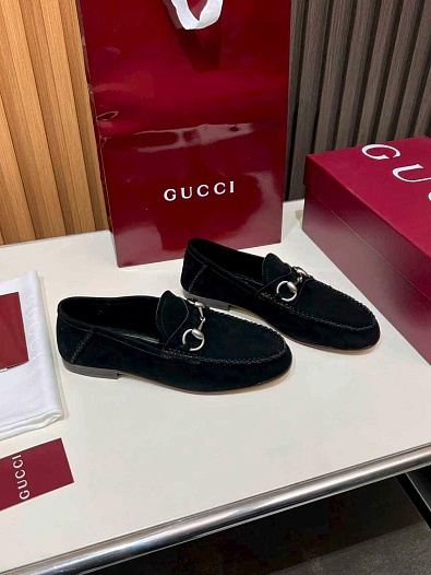 Женские замшевые лоферы Gucci GG premium   