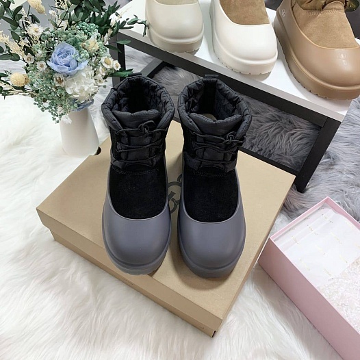 Женские ботинки UGG Classic Mini Lace-Up - Black   