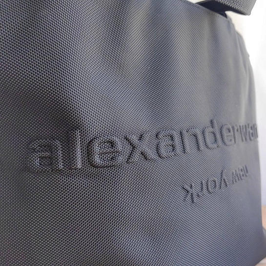 Женская нейлоновая сумка-тоут Alexander Wang Punch 53x30 см