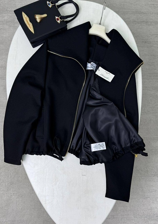 Женская куртка чёрного цвета Schiaparelli premium