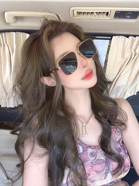 Солнцезащитные очки Dior