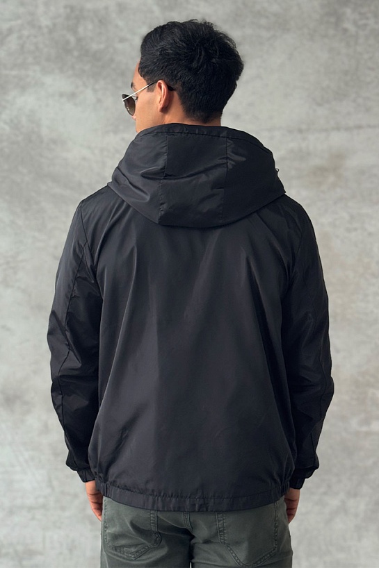 Чёрная ветровка Moncler logo-patch