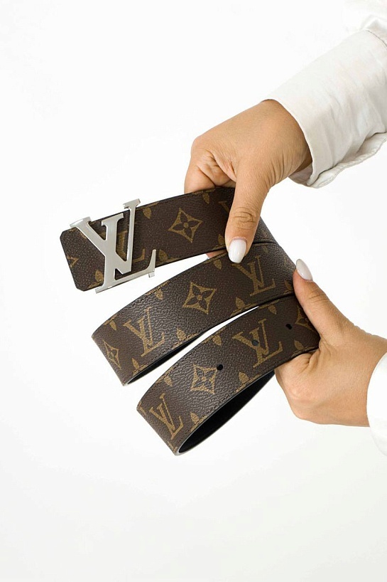 Кожаный ремень Louis Vuitton Initiales Monogram (длина 85 - 115 см)
