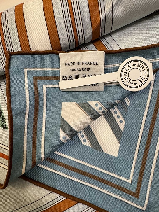 Платок Hermes Couvertures et Tenues de Jour premium 86x87 см