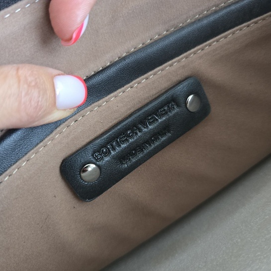 Кожаный клатч Bottega Veneta 32x24 см - Black