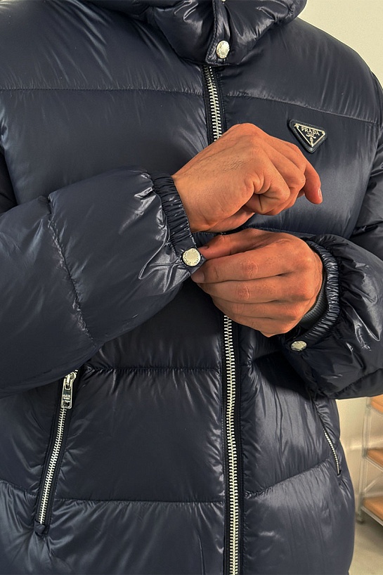 Мужской пуховик Prada logo-plaque - Blue