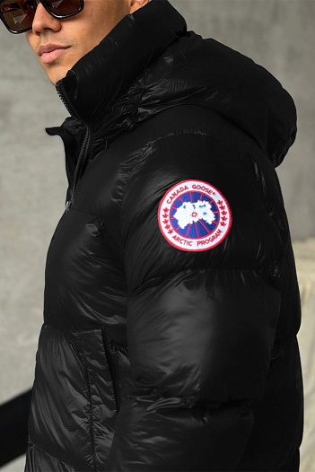 Мужской чёрный пуховик Canada Goose logo-patch   