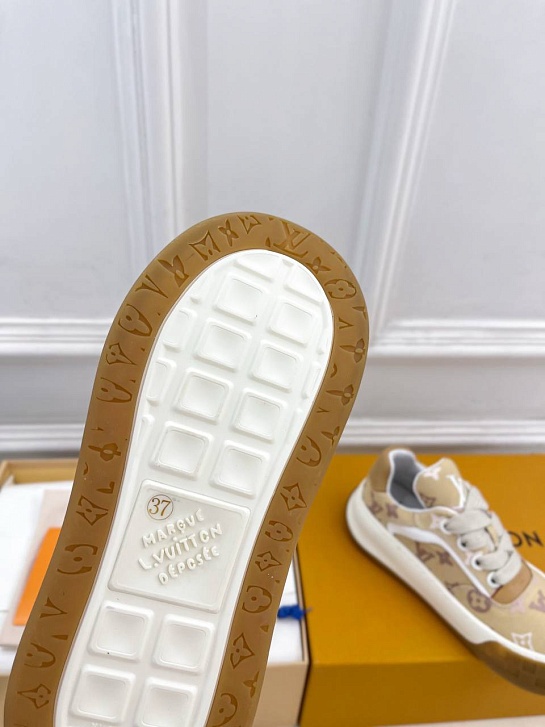 Женские кроссовки Louis Vuitton Tilted premium