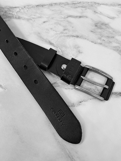 Мужской кожаный ремень Tommy Hilfiger чёрного цвета   